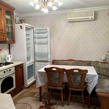 Пантелеймонівська вул., 15