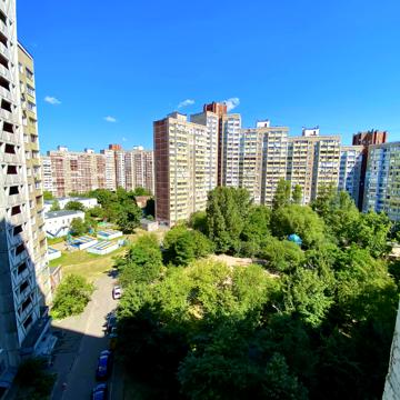 Академіка Заболотного вул., 106