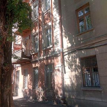 2-х кімнатна, Мечникова, 110, роздільні кімнати, високий бель,