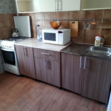 Полярна вул., 6