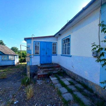 Продаж будинку в центрі селища Браїлів