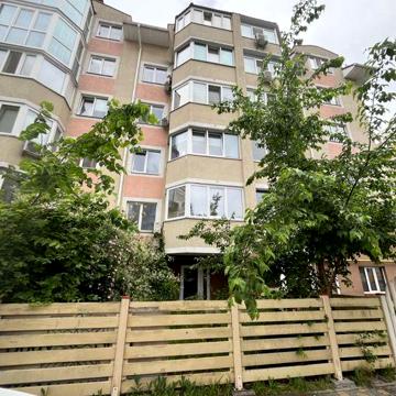 Продам 3-к дворівневу квартиру з двориком, ЖК Петрівський квартал ЖК Петрівський квартал