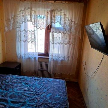 Сдам 2х ком квартиру на Красном Камне.