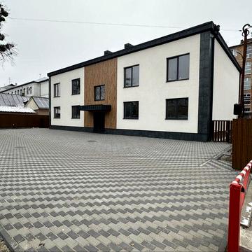 Квартира власник Продаж 47М2 ,ЦЕНТР паркомісце+зарядка в ПОДАРУНОК