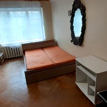 Празька вул., 29/1