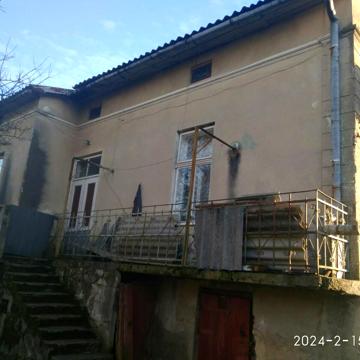 Злуки пл., 1