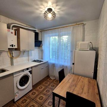 Сдаю свою 1 к/к ул. Рабочая 3 (район 8 Причала