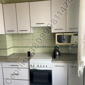 Продам 3-х комнатую квартиру в пос. Слобожанское