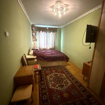Оренда двох кімнатна квартира для 4 дівчини які вчаться ))