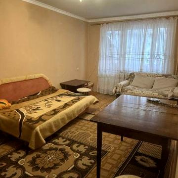 Оренда двох кімнатна квартира для 4 дівчини які вчаться ))