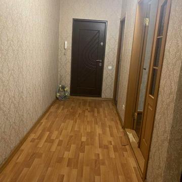 Здається трьохкімнатна  квартира без посередників