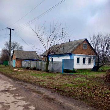 Будинок зі зручностями та присадибною ділянкою (с. Шахворостівка)