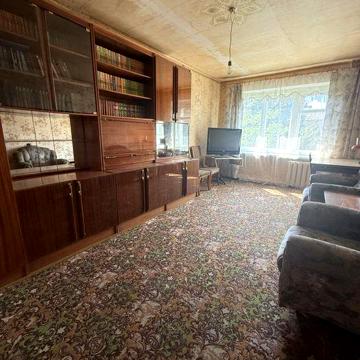 Продам 3х кімнатну  квартиру в місті Прилуки.