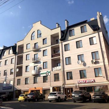 Продається двухкімнатна  квартира в с Макарів Киівська область