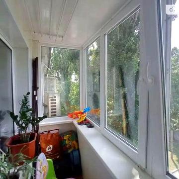 Продаж 5к Квартира Солідарна вулиця