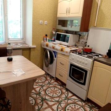 Продам трёхкомнатную квартиру на крытом рынке