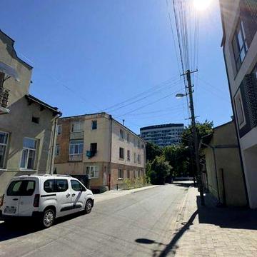 Продаж квартири в цегляному будинку на вул. Липинського