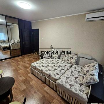 Єлизавети Чавдар вул., 22