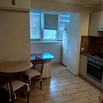 Продаётся 2-ком квартира в Днепровском мкр.Цена 25500уе.