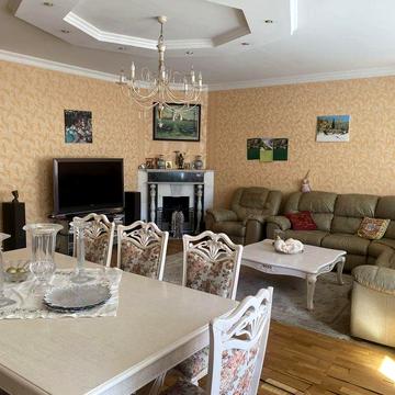 Продам  4 ком.кв. Центр. Сумской рынок.  155 кв.м