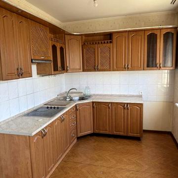 Продається 4 к кв Соборності,3