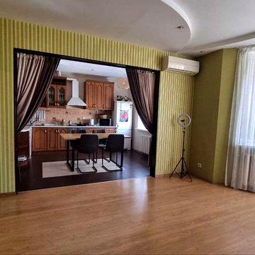 Продаж квартири Харківське шосе 152