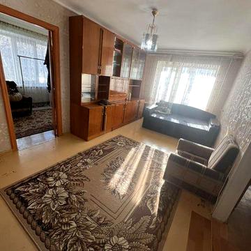 Продам 2х кімнатну квартиру з АГВ по вул. Академіка Корольова.