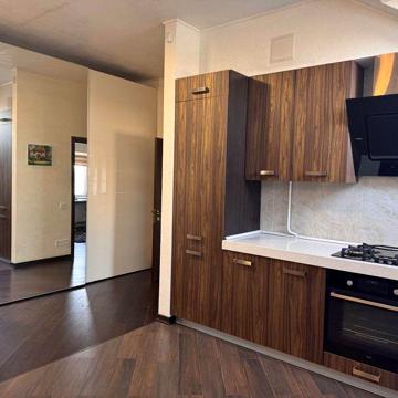 Двохрівнева в Минаї, 105 м.кв