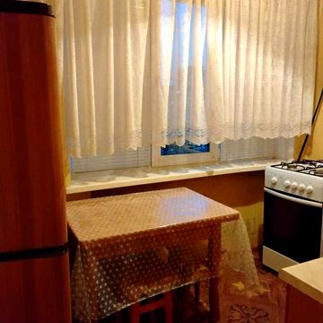 Здам чудову 1-кім на Празькій 3, Дарницька площа