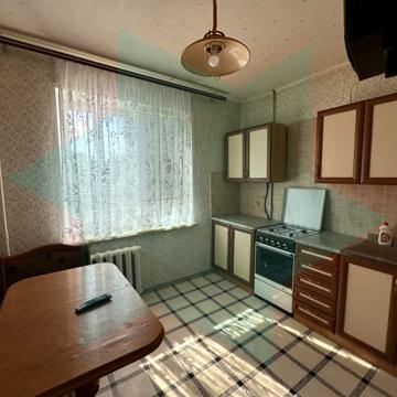 Героїв просп., 21