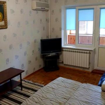 Оболонський просп., 32