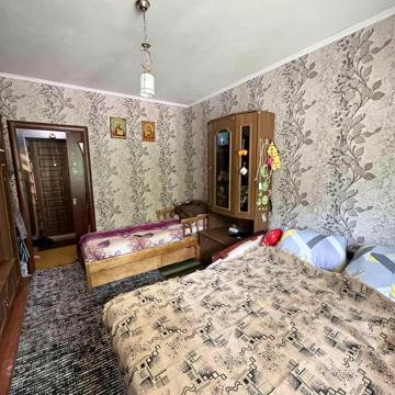 Героїв України вул., 19