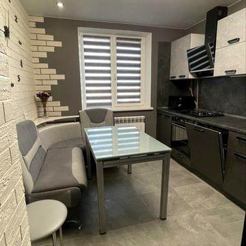 Продам 4 х кімнатну 10 мкр