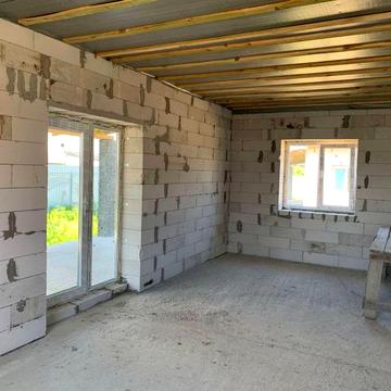 Продам будинок недалеко від недільного ринку