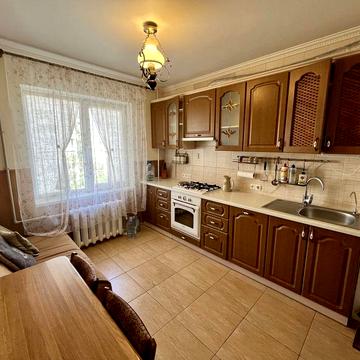 Продаж 2 кімнатної квартири вул. Лазурна, Намив