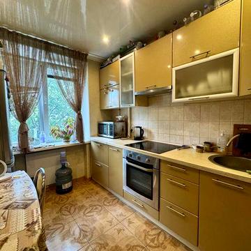 Продам 2х кімнатну чешку.Центр.2й поверх.Можливо по сертефікату