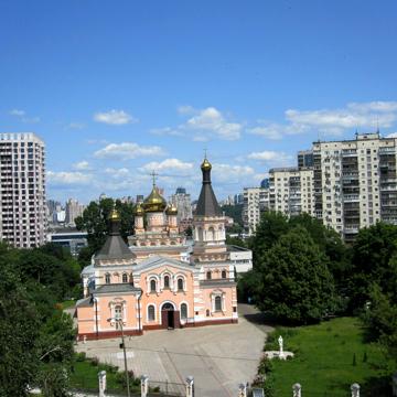Стадіонна вул., 14