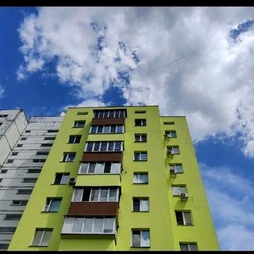 Йорданська вул. (Лайоша Гавро), 7
