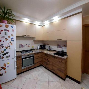 Героїв просп., 45