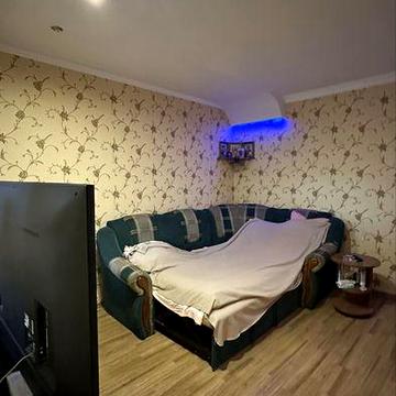 Продам просторную 4-х комнатную квартиру на Колонтаевской