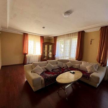 Ексклюзивна квартира 205 м² з терасою і гаражем, центр Львова