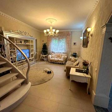 Блакитна, 21