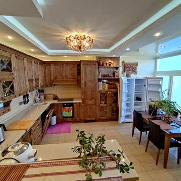 БЕЗ % Продаж 3-кімн. 105 кв2, метро Іподром, вул. Глушкова, 9в