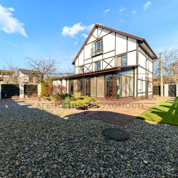 Богатирська вул., 6