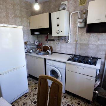 Транспортна вул., 7