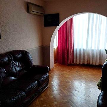 Киев, Днепровский , Березняківська вул. , 20
 3 комнаты
 8 ⁄ 9 этаж