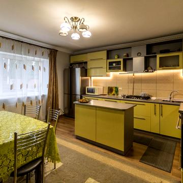 Євгена Коновальця вул.