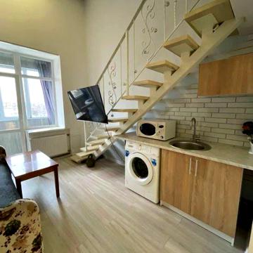 Продам двухуровневую гостинку метро Спортивная, Защитников Украины ЖК Happy House