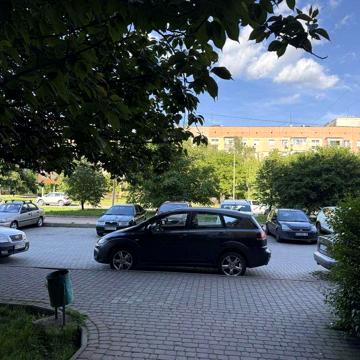 Затишна 2к квартира в Новому районі.