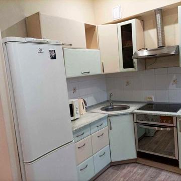 Сдадим В ЦЕНТРЕ двухкомнатную  квартиру
